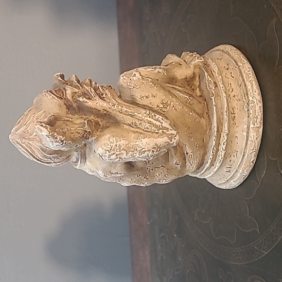 Charming Ceramic Gargoyle Statue  6in By 4 In - Picture 3 of 6
